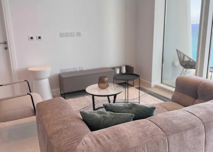 アパート Marina Exclusive アヤナパ